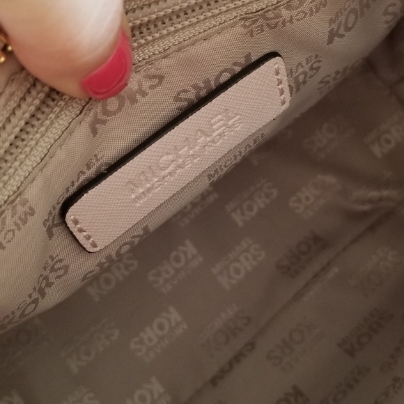 Michael Kors - Picture 3 of 6